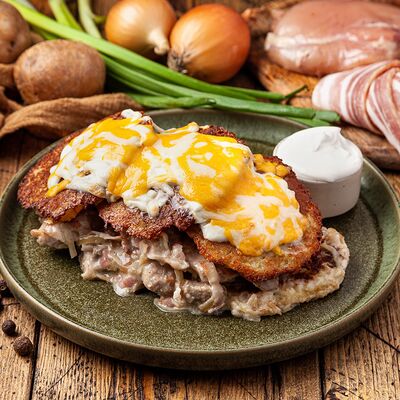 Драники томленые с курицей и беконом в Сябры по цене 650 ₽