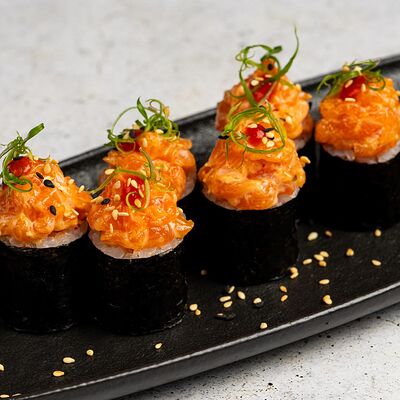 Ролл острый лосось в Склад 22 по цене 790