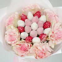 Букет клубники в шоколаде с ажурной розой №149 в SOK - клубника в шоколаде