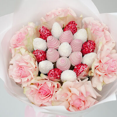 Букет клубники в шоколаде с ажурной розой №149 в SOK - клубника в шоколаде по цене 7990 ₽