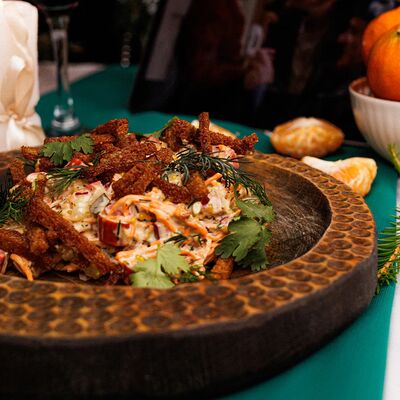 Охотничий салат в Hookah time по цене 520 ₽