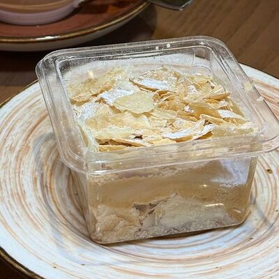 Трайфл Наполеон с клубникой в Kamakura по цене 259 ₽