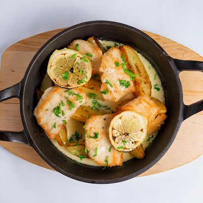 Лимонная курица, картофель в Osteria by Mandy's по цене 1200 ₽