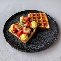 Вафля с креветками в Mozza Pizza