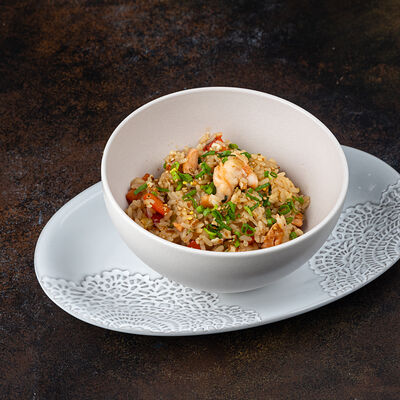 Жареный рис с морепродуктами в Город детей по цене 800 ₽