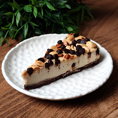 Чизкейк Карамельный с арахисом в Dym Dymych Lounge по цене 290 ₽