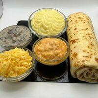 Блинчик с картошкой, грибами, сыром и куриным филе в сливочном соусе в Блинная мастерская Жили-Были