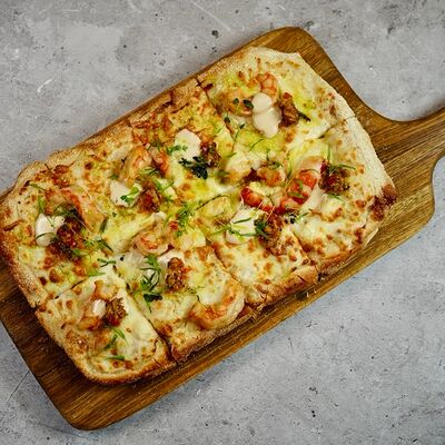 Пицца Креветка и сливочный соус в Gaudi по цене 1440 ₽