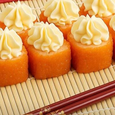 Ролл Калифорния вулкан с снежным крабом в Ясураги по цене 715 ₽