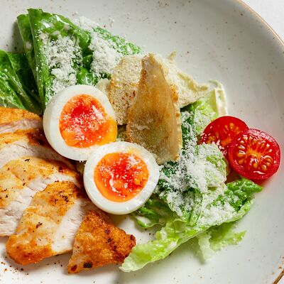 Цезарь с курицей в Пепе Неро по цене 800 ₽