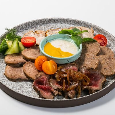 Мясное плато в Лариса Ивановна по цене 1030 ₽