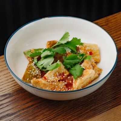 Хрустящие баклажаны с томатами в соусе сладкий чили в Ватерлоо по цене 590 ₽