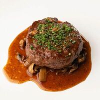 Бифштекс из говядины с грибами и демигласомв Ресторан More