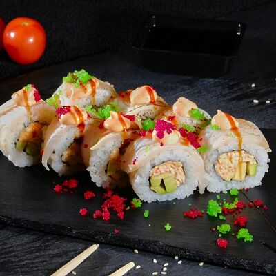 Ролл Lux Изуми дай в Суши и Роллы по цене 679 ₽