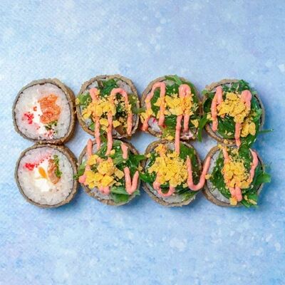 Господин Лосось в Rocky Rolls - японская кухня по цене 529 ₽