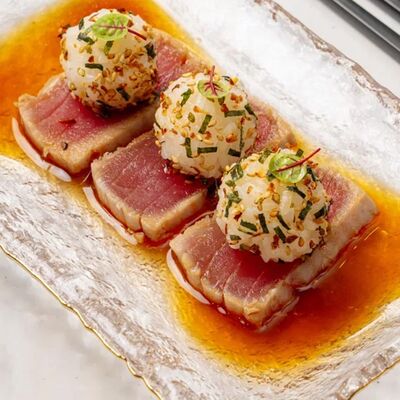 Тунец с фурикакэ в Море на Патриках по цене 1190