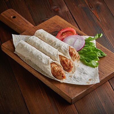 Люля-кебаб куриный в лаваше в Мангал36 по цене 389 ₽