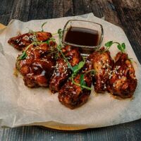 Куриные крылья в Вкус кафе
