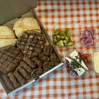 Сербский комбо-набор в Балкан Петроградский по цене 2500 ₽