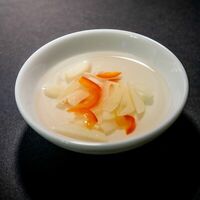 Чесночный уксус с чили (Dam Toi) в Pho Tuk Tuk