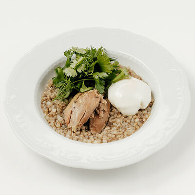 Зеленая гречка с уткой и трюфельным маслом в Магадан по цене 590 ₽