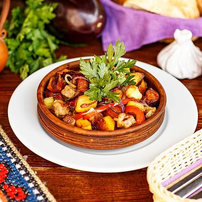 Оджахури со свининой в Хинкальня по цене 26 р.