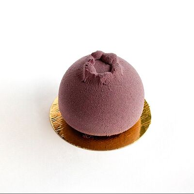 Пирожное черника в De Paris БИСТРО по цене 549 ₽