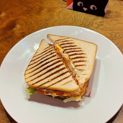 Сандвич с беконом в Суп с котом по цене 520 ₽