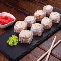 Ролл Запеченый с крабом и масагой в Inari