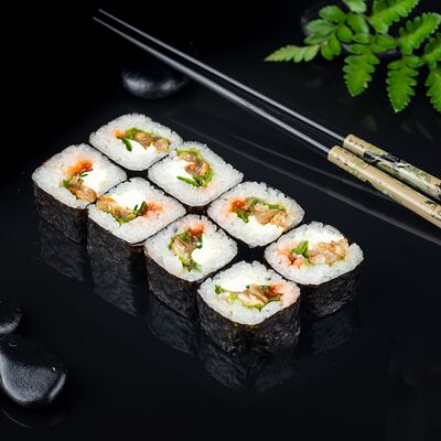 Футо маки угорь в Татаки по цене 329 ₽