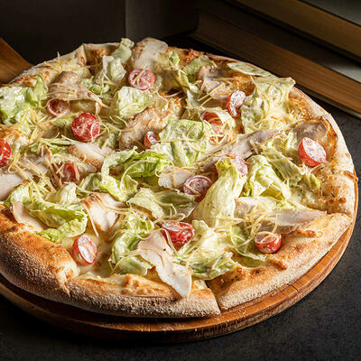 Пицца Цезарь в Качуко по цене 995 ₽