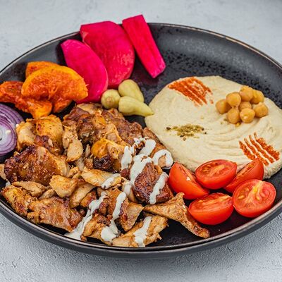 Шаварма израильская с курицей в Misada по цене 670 ₽