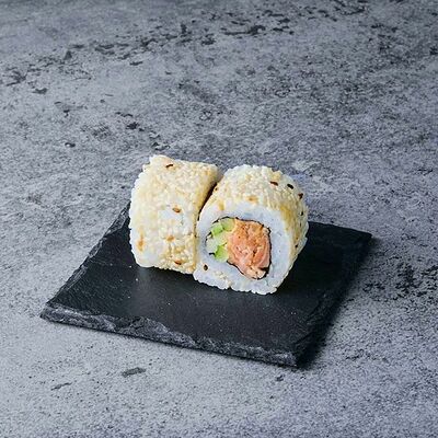 Ролл с жареным лососем в THE BOX по цене 299