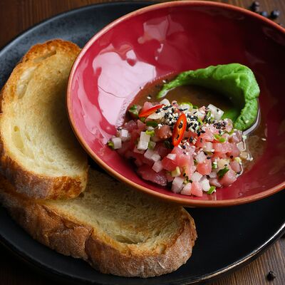 Тартар из тунца в Гастро-паб 1822 по цене 660 ₽