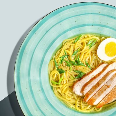 Рамен с куриной грудкой в Mad Chicken по цене 530 ₽