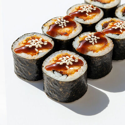 Роллы Угорь классические в Банхоф по цене 299 ₽