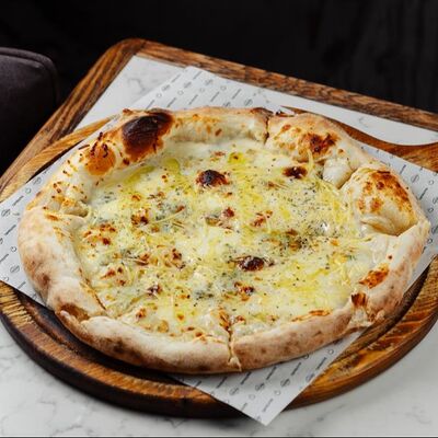 Пицца Четыре сыра в Pizzeria by Cheeseria по цене 940 ₽