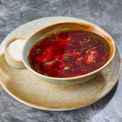 Борщ с курицейв Балканский гурман по цене 480 ₽