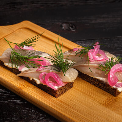 Тапасы с сельдью в Good Company по цене 250 ₽