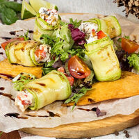 Рулетики из кабачка в Луиджи & Тосё