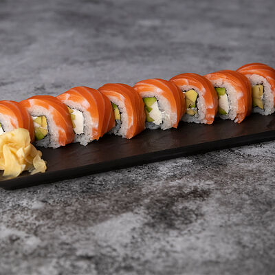 Ролл Филадельфия с Креветкой в Море Есть по цене 1080 ₽