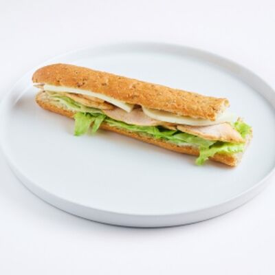 Сэндвич с курицей в De Paris БИСТРО по цене 460 ₽