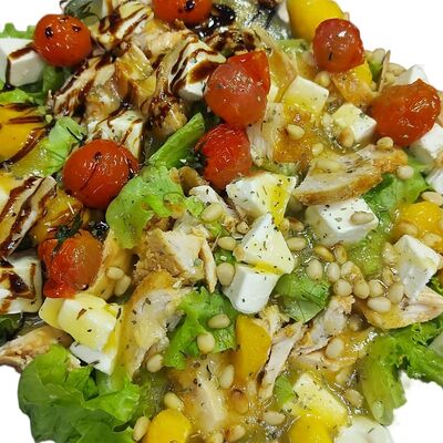 Салат Курица с манго в Лавр по цене 730 ₽