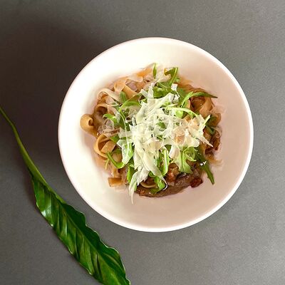 Паста с говядиной в Amici Бар по цене 680 ₽