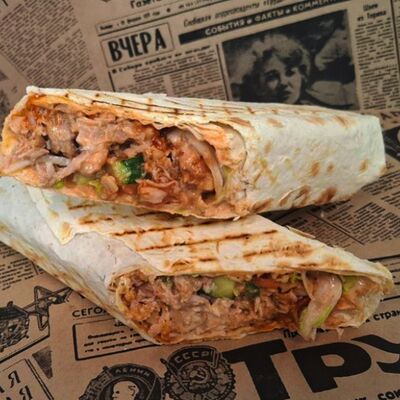 Шаурма классическаяв Papa Burgers по цене 285 ₽