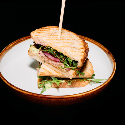 Сендвич с тунцом в Синица по цене 550 ₽