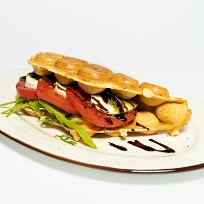 Вафля Капрезе в Парло Руссо по цене 620 ₽