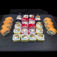 Сет Мун в Sushiko