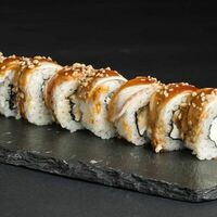 Ролл Сливочный угорь в Mesto Sushi & Grill