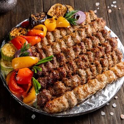 Шашлычный Сет из Люля-кебабов с овощами Medium в Шашлык Хаус GRILL&PIZZA по цене 11838 ₽